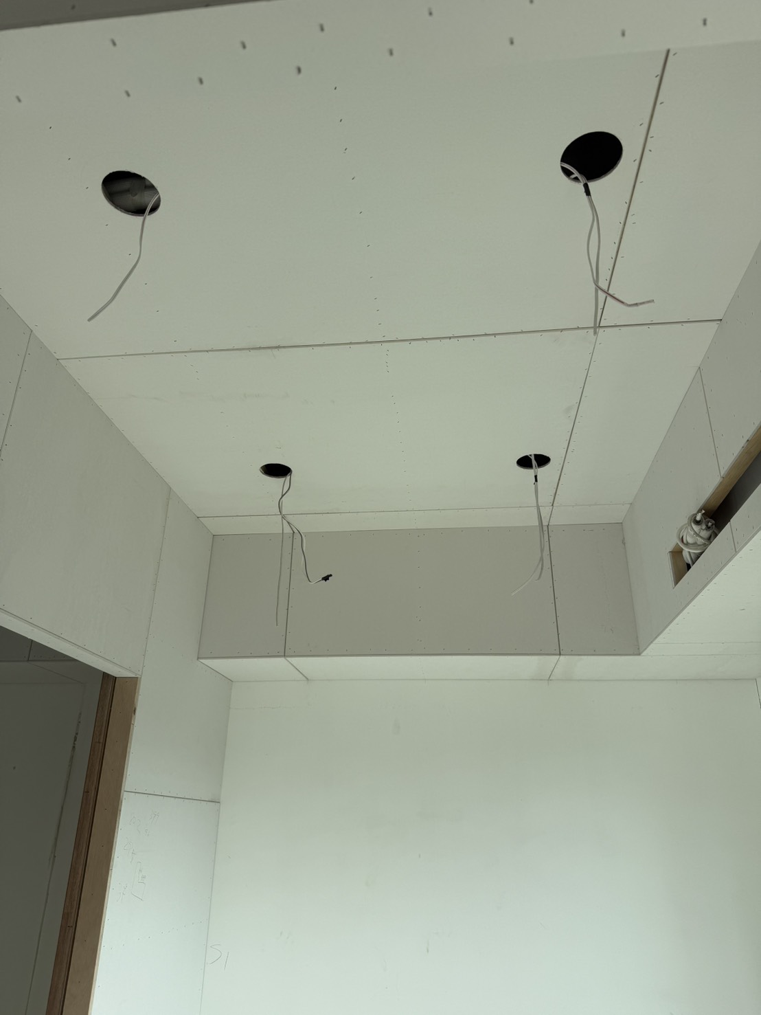 /imgs/carpentry/S__29065227_0.jpg