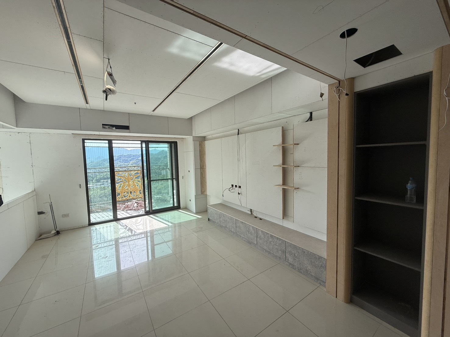 /imgs/carpentry/S__29065235_0.jpg