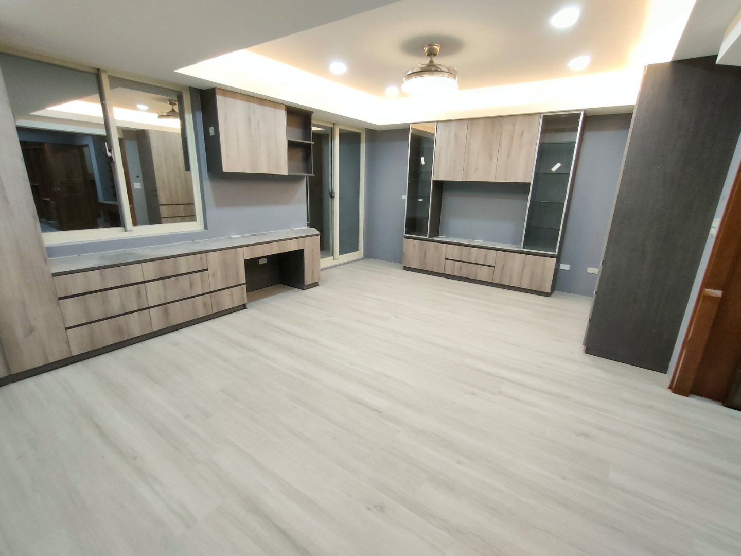 /imgs/flooring/44253147-C018-4D72-8EED-494E347A43CC.jpg