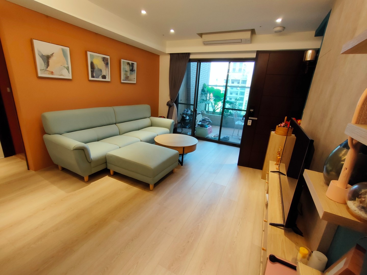 /imgs/flooring/741799BD-E17E-4FBF-A57B-F42CC42CB9A0.jpg