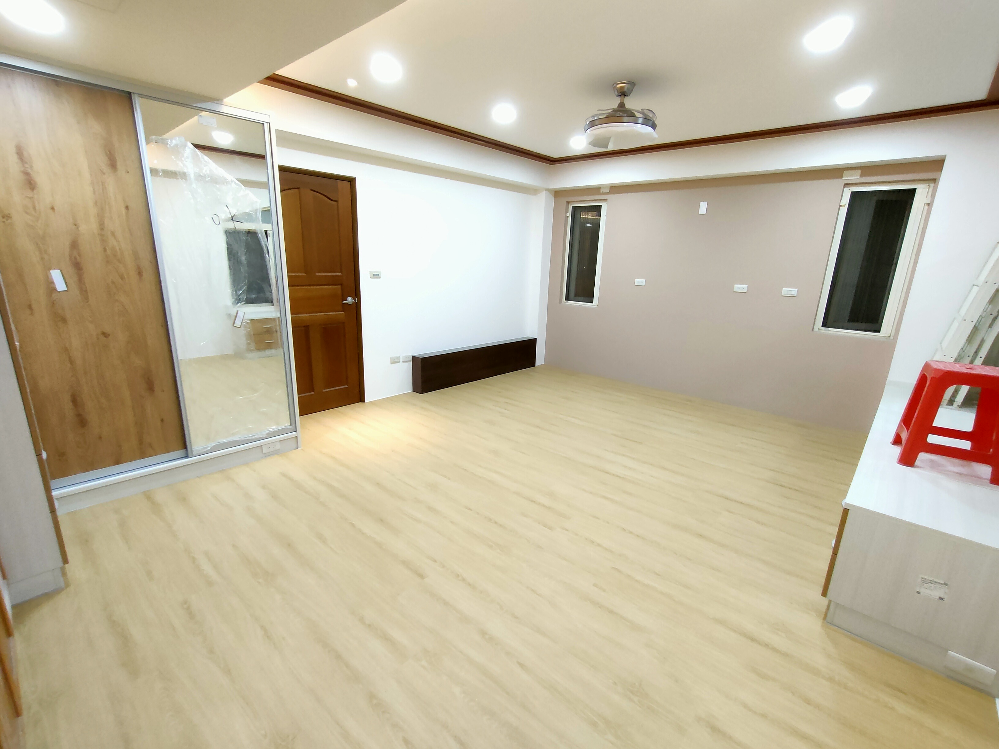 /imgs/flooring/8AFE6691-5588-4949-8883-528ED8FA6622.jpg